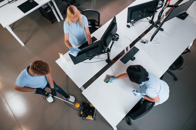 Daily office cleaning service